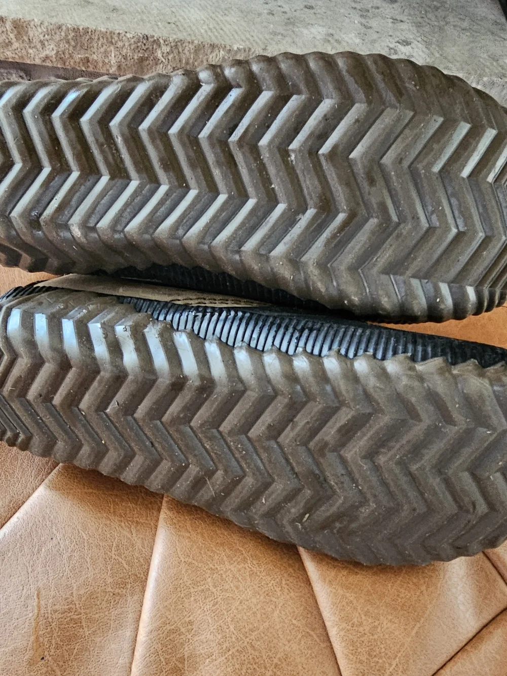 Sorel taupe suede